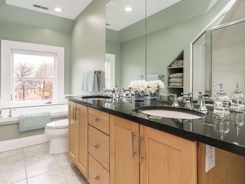 239 Buttles Avenue, Columbus, OH 43215 Photo 37