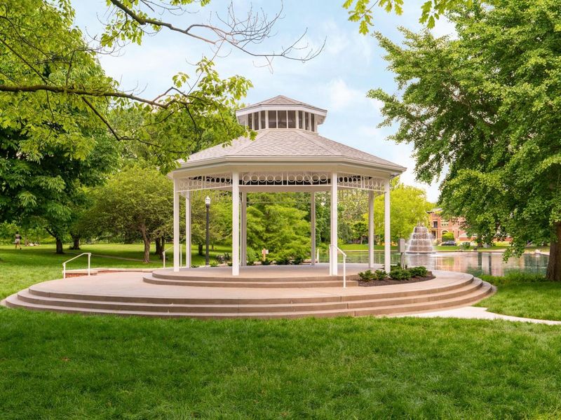 239 Buttles Avenue, Columbus, OH 43215 Photo 50