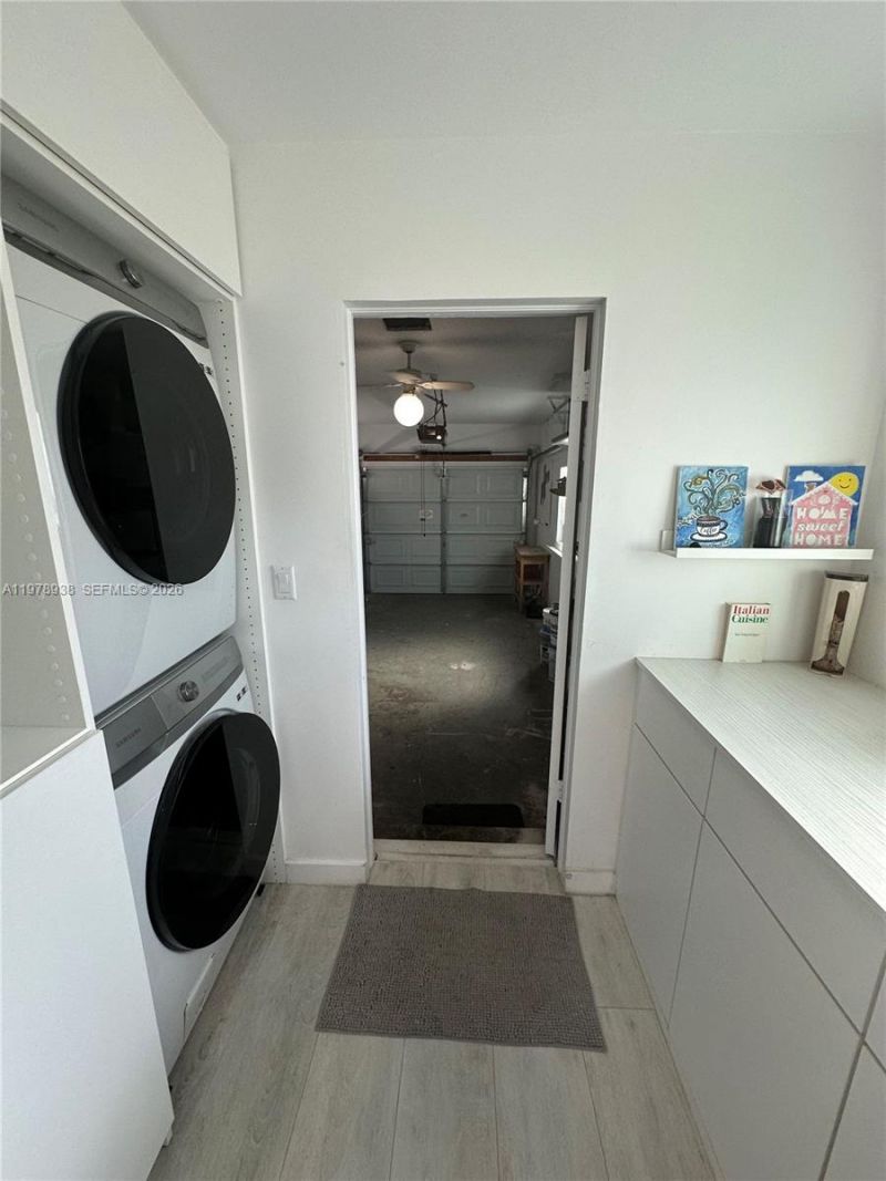 935 Lincoln St , Hollywood, FL 33019 Photo