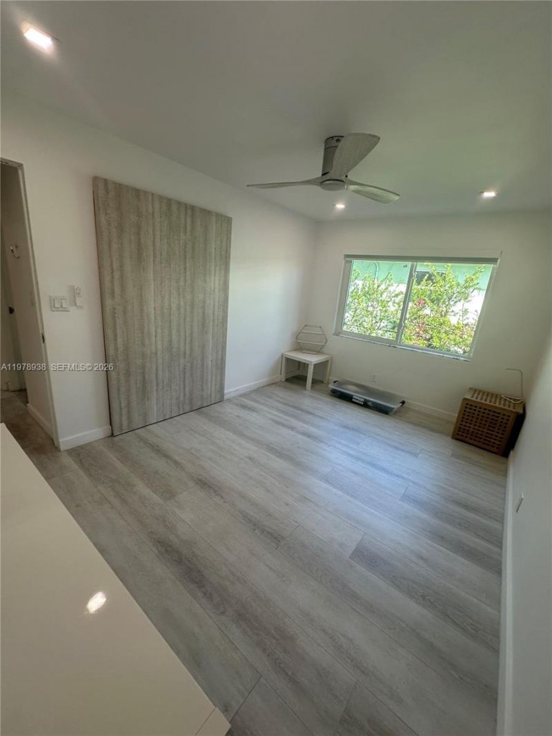 935 Lincoln St , Hollywood, FL 33019 Photo