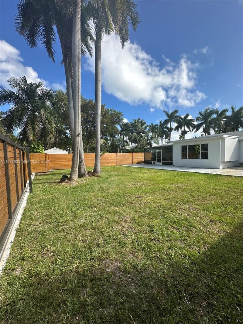 935 Lincoln St , Hollywood, FL 33019 Photo