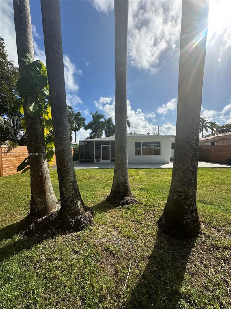 935 Lincoln St , Hollywood, FL 33019 Photo