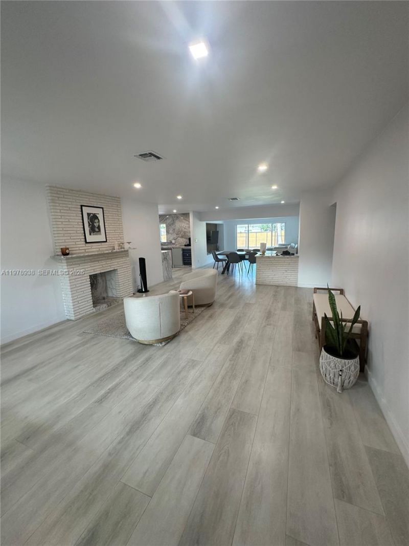 935 Lincoln St , Hollywood, FL 33019 Photo