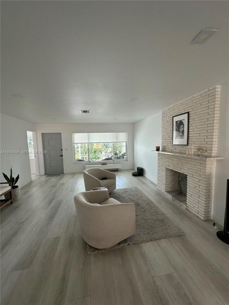 935 Lincoln St , Hollywood, FL 33019 Photo