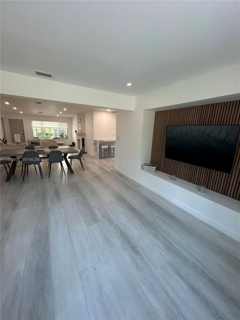 935 Lincoln St , Hollywood, FL 33019 Photo