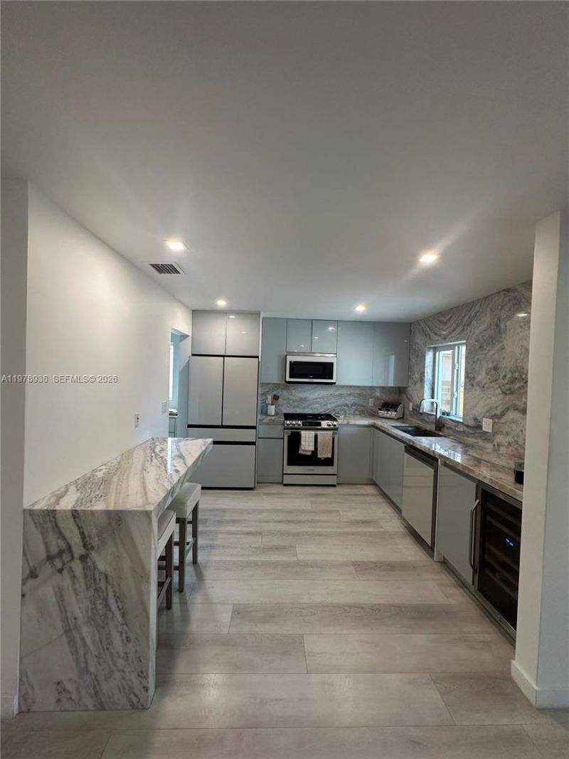 935 Lincoln St , Hollywood, FL 33019 Photo