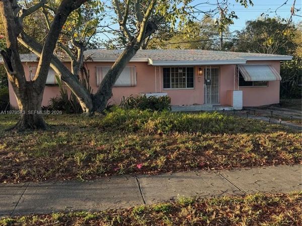 2910 NW 175th St , Miami Gardens, FL 33056