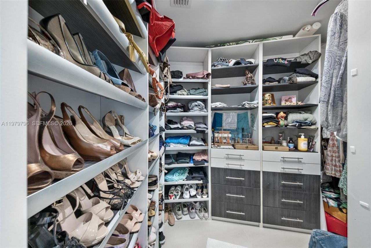 2020 N Bayshore Dr , Unit 2510, Miami, FL 33137 Photo