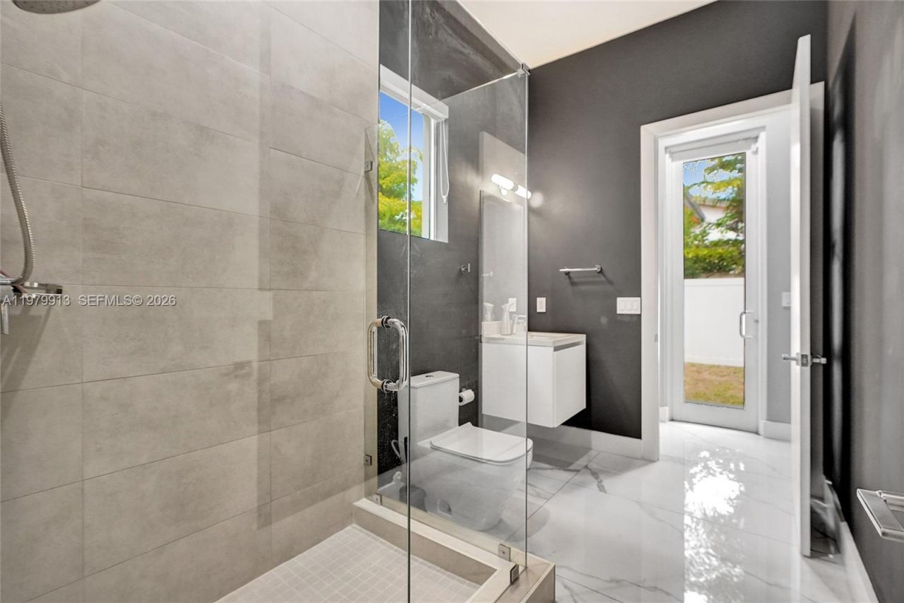 10223 NW 75th Ter , Unit ., Doral, FL 33178 Photo