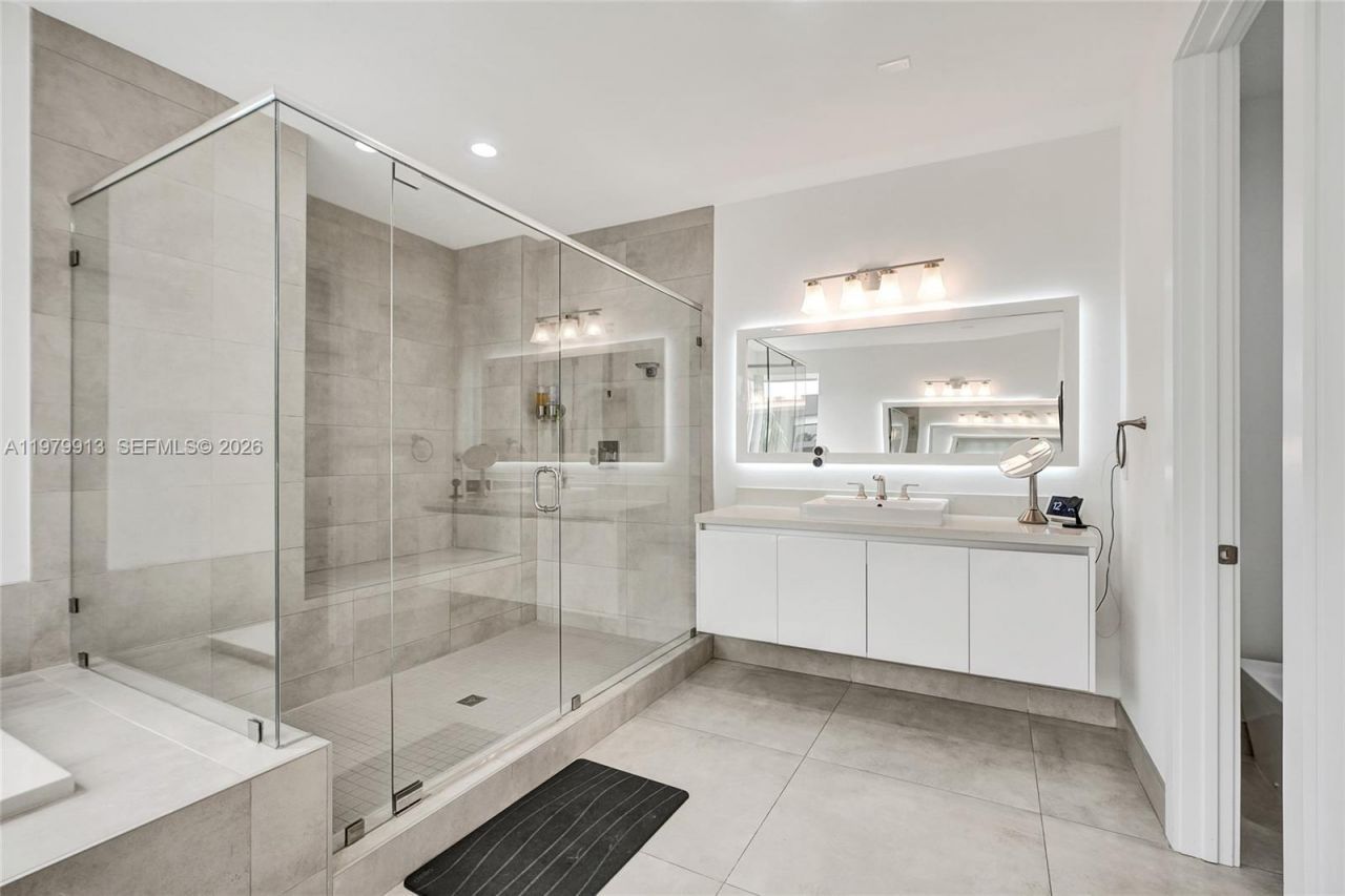 10223 NW 75th Ter , Unit ., Doral, FL 33178 Photo