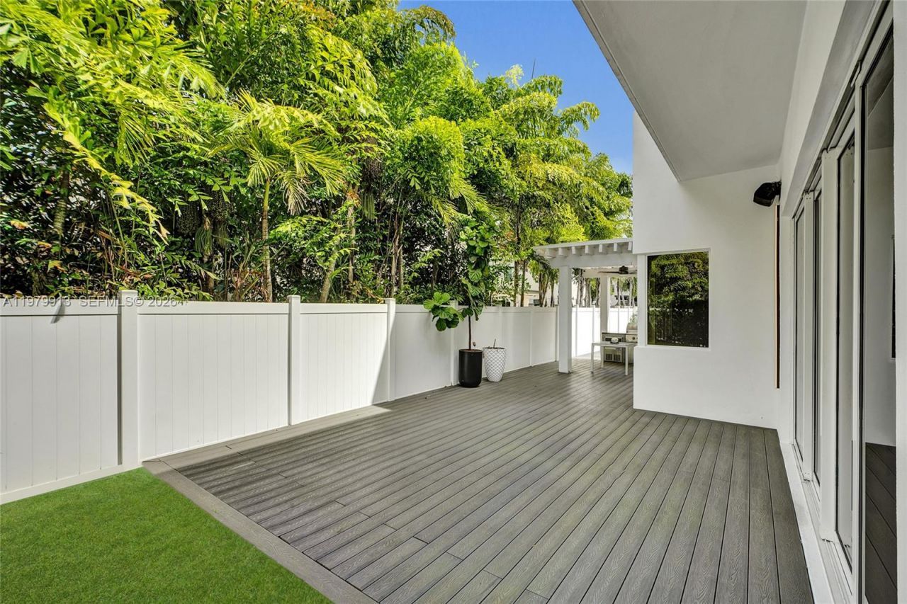 10223 NW 75th Ter , Unit ., Doral, FL 33178 Photo