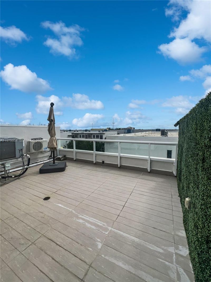 10336 NW 64th St , Unit ., Doral, FL 33178 Photo