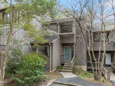 206 Ridge Trail, Chapel Hill, NC 27516