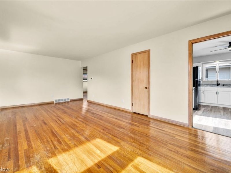 1171 Jason Avenue , Akron, OH 44314 Photo 9