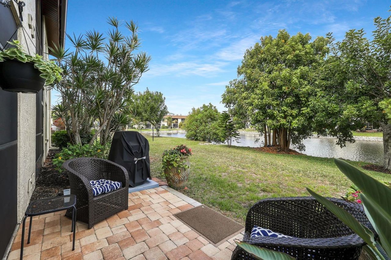 9290 Lake Park Drive , Unit 104, Fort Myers, FL 33919 Photo