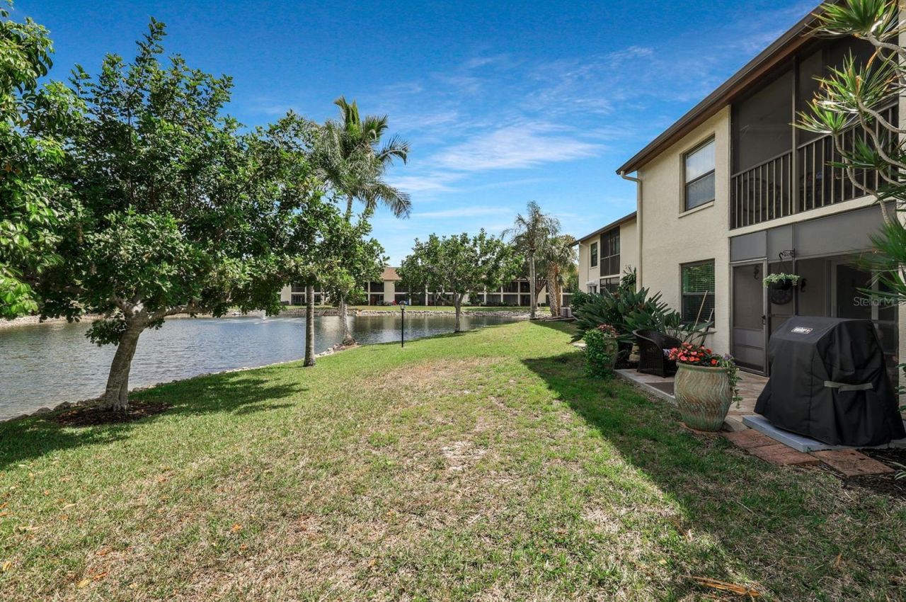 9290 Lake Park Drive , Unit 104, Fort Myers, FL 33919 Photo