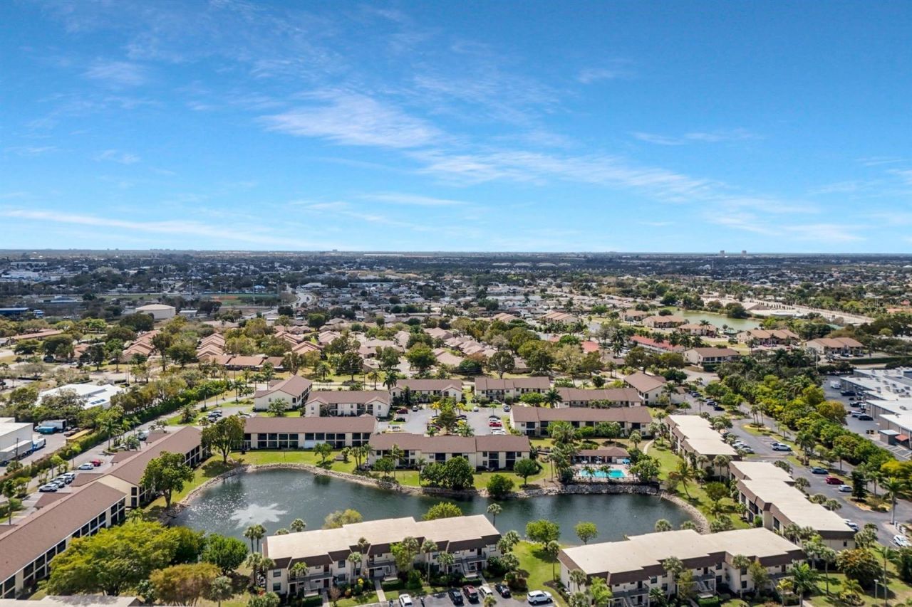 9290 Lake Park Drive , Unit 104, Fort Myers, FL 33919 Photo