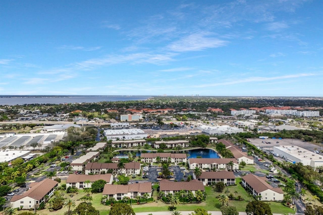 9290 Lake Park Drive , Unit 104, Fort Myers, FL 33919 Photo