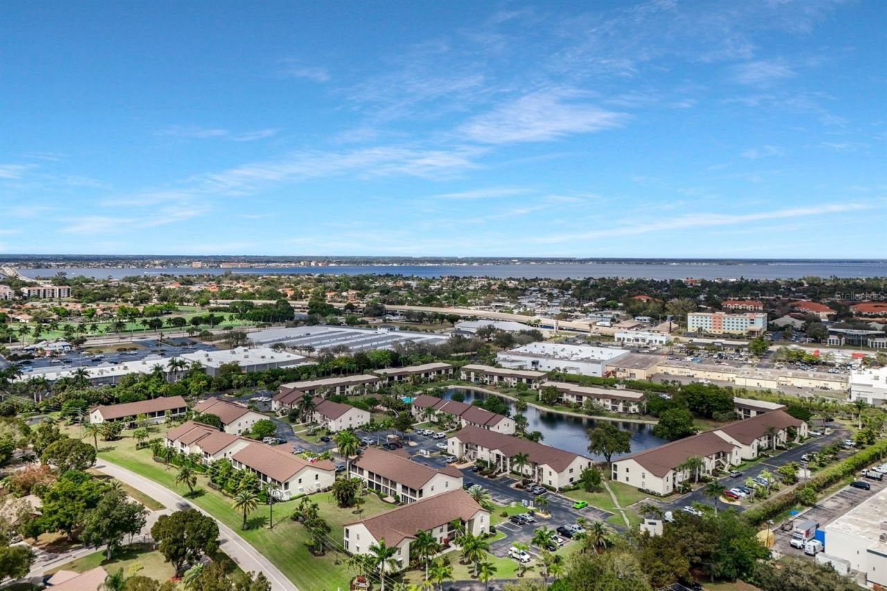 9290 Lake Park Drive , Unit 104, Fort Myers, FL 33919 Photo