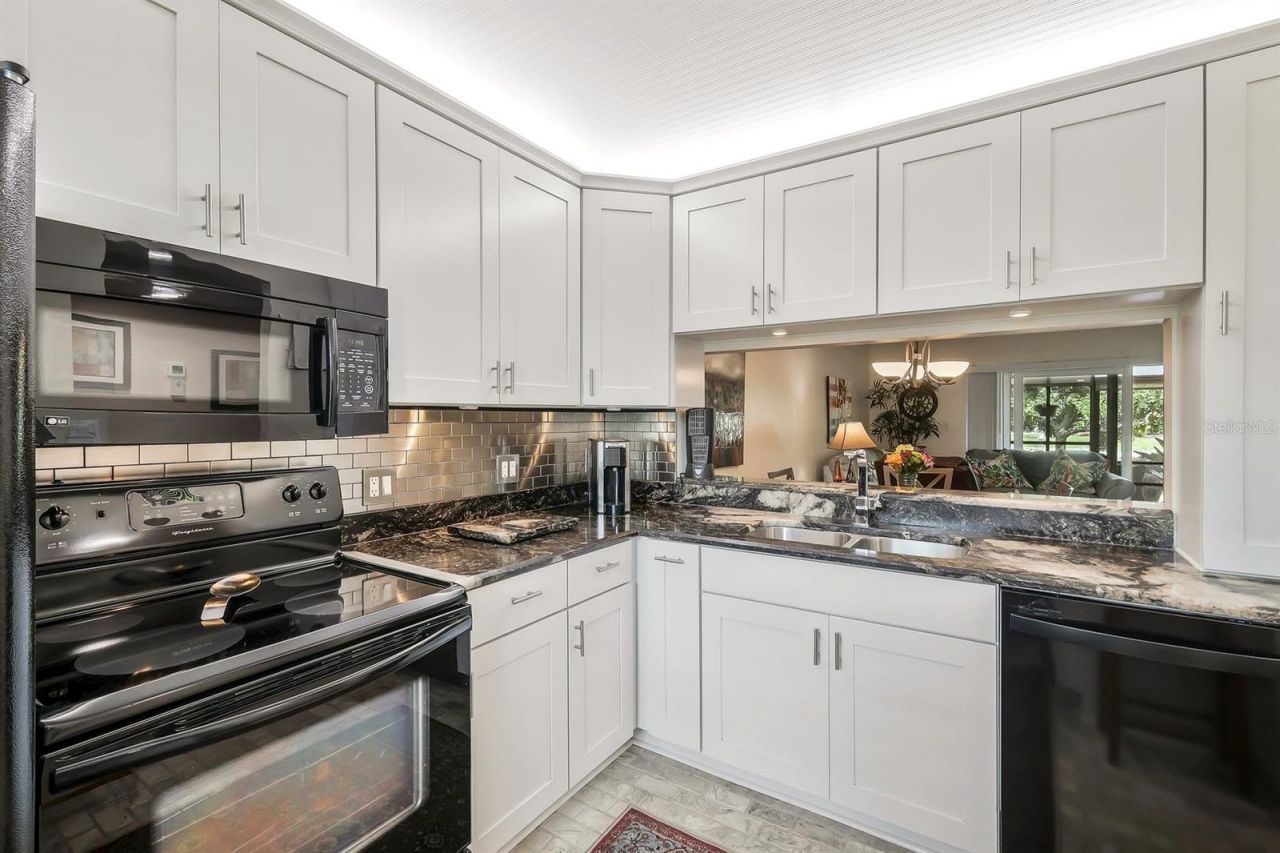 9290 Lake Park Drive , Unit 104, Fort Myers, FL 33919 Photo