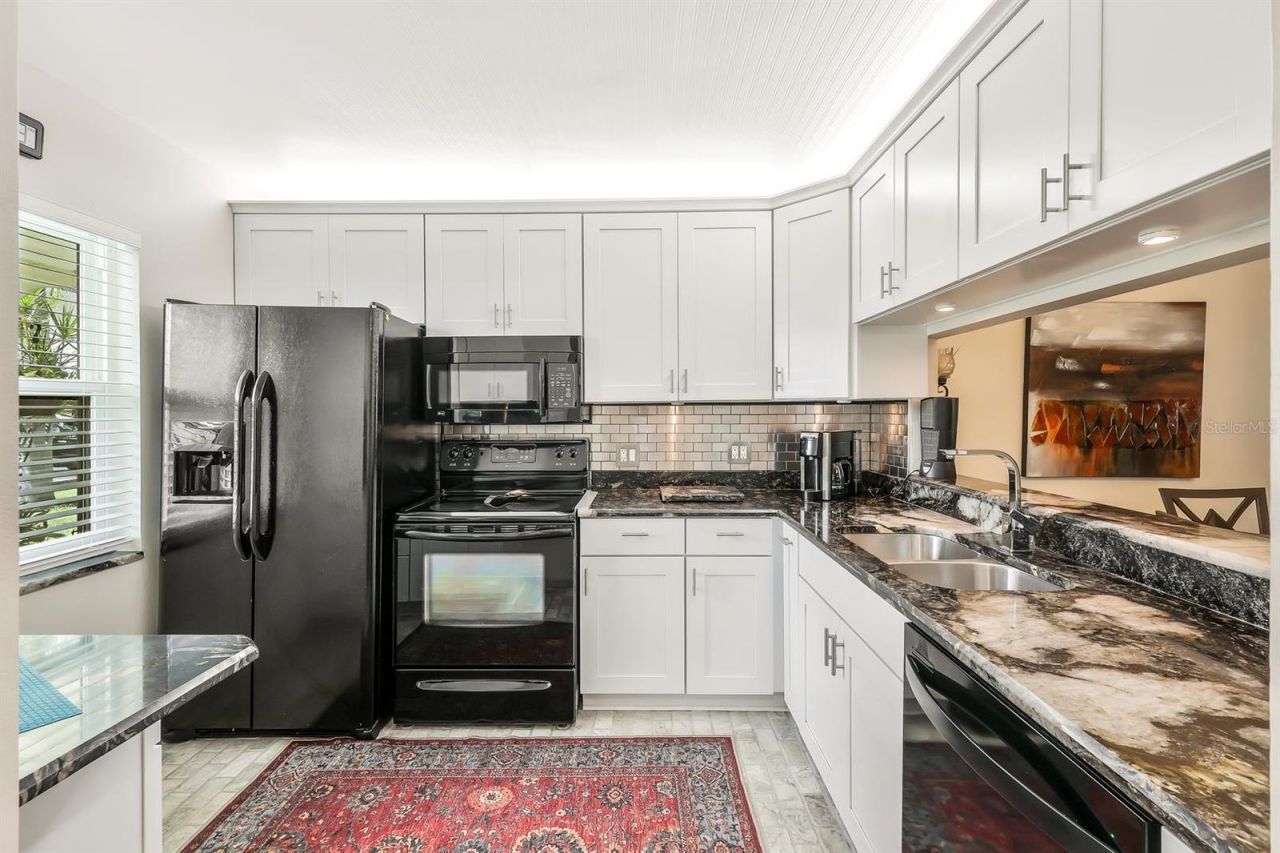 9290 Lake Park Drive , Unit 104, Fort Myers, FL 33919 Photo