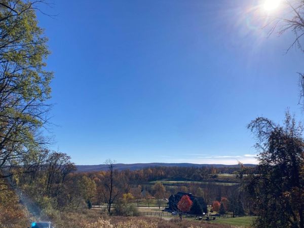 2 Vernon View Dr West, Vernon, NJ 07418