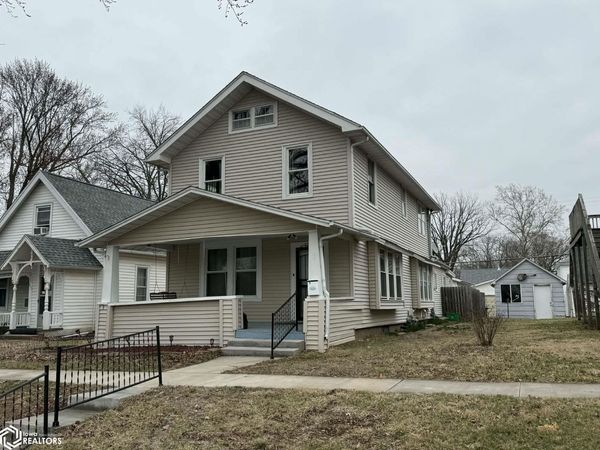 1208 N 7Th Street, Burlington, IA 52601