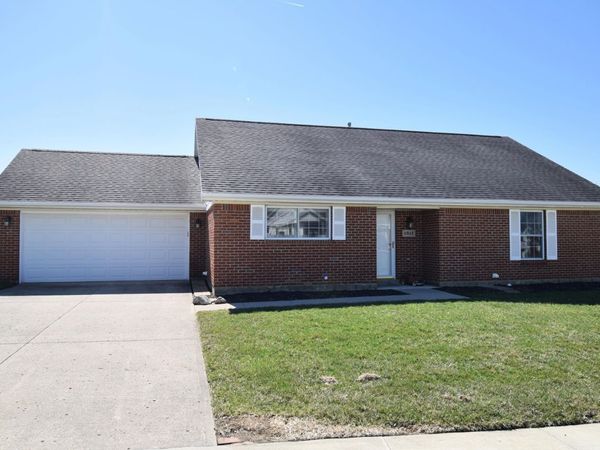 1811 Saint Andrews Court, Springfield, OH 45502