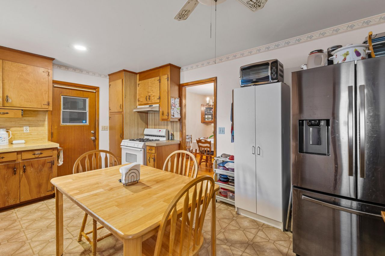 4744 Holbird Street Photo 10