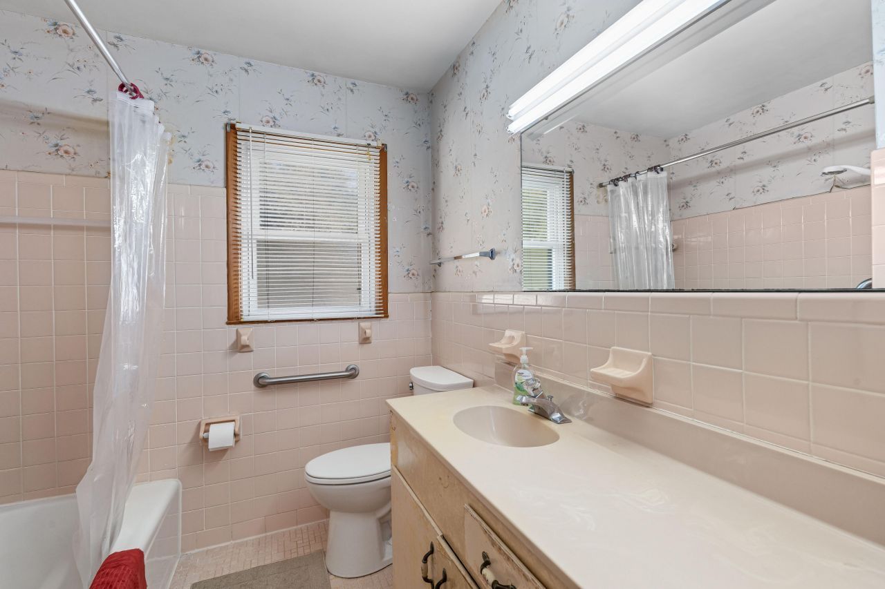 4744 Holbird Street Photo 19