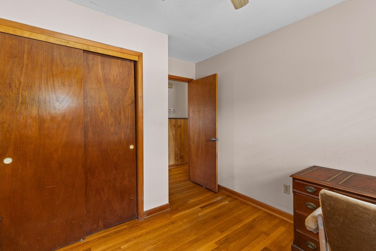 4744 Holbird Street Photo 21