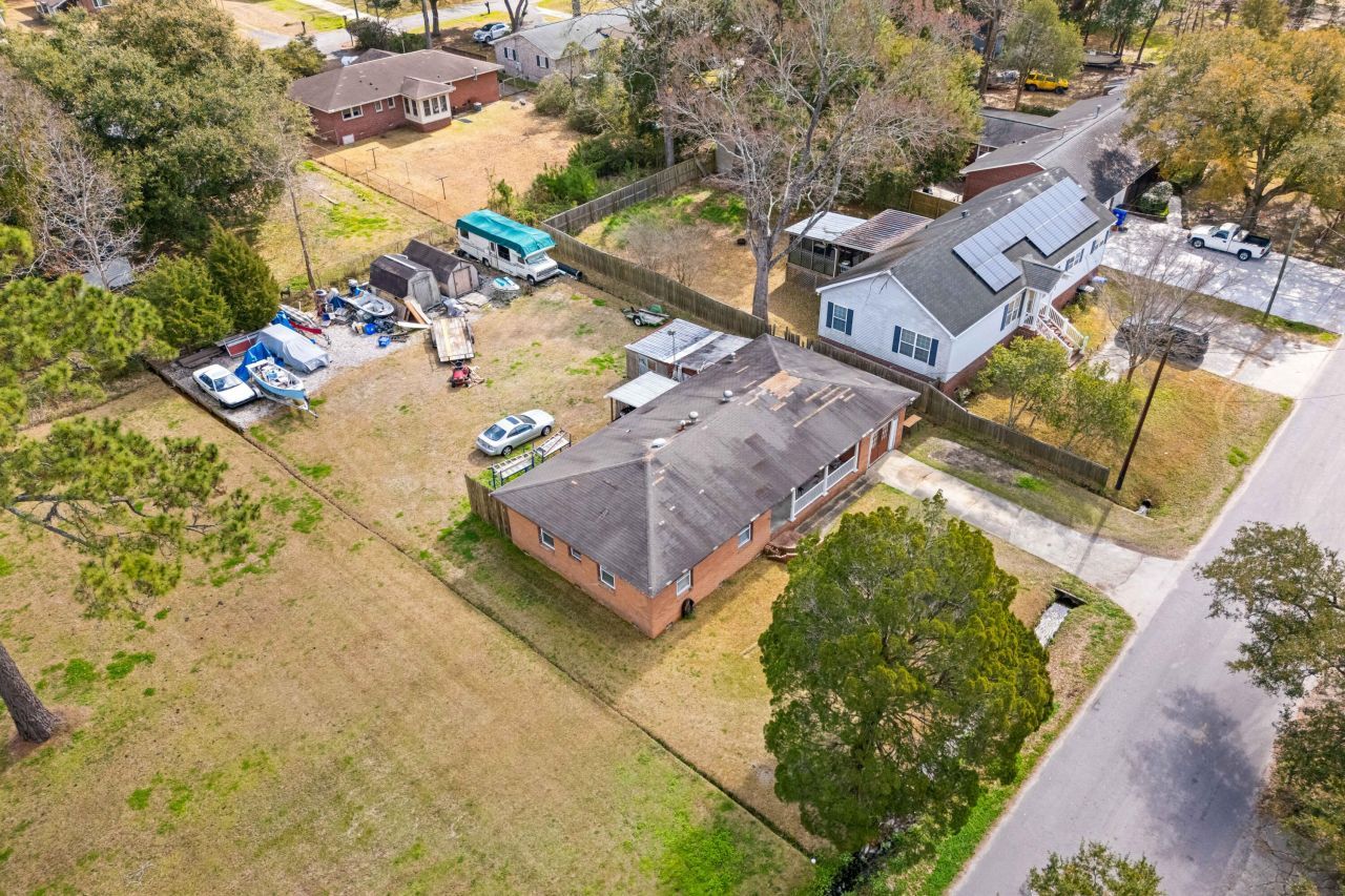 4744 Holbird Street Photo 3