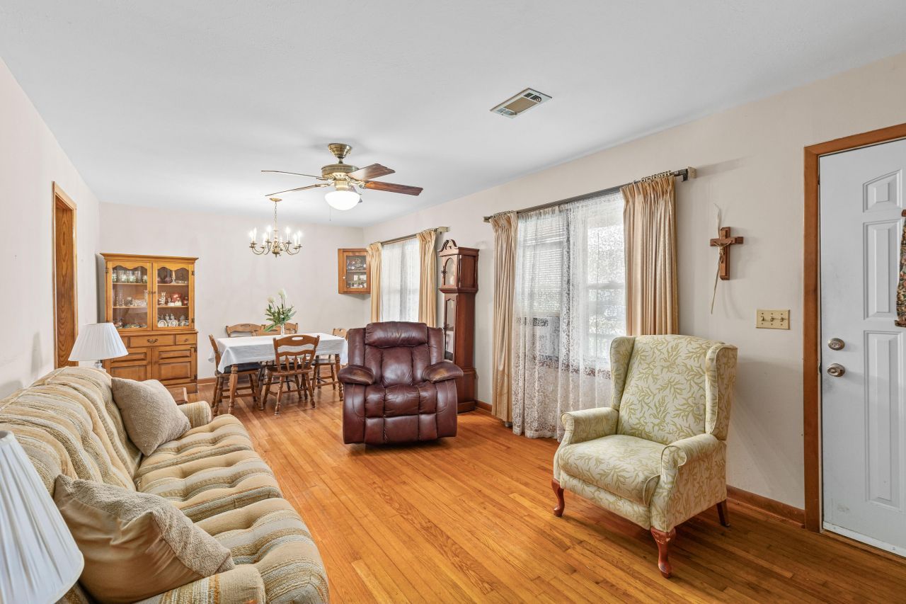 4744 Holbird Street Photo 4