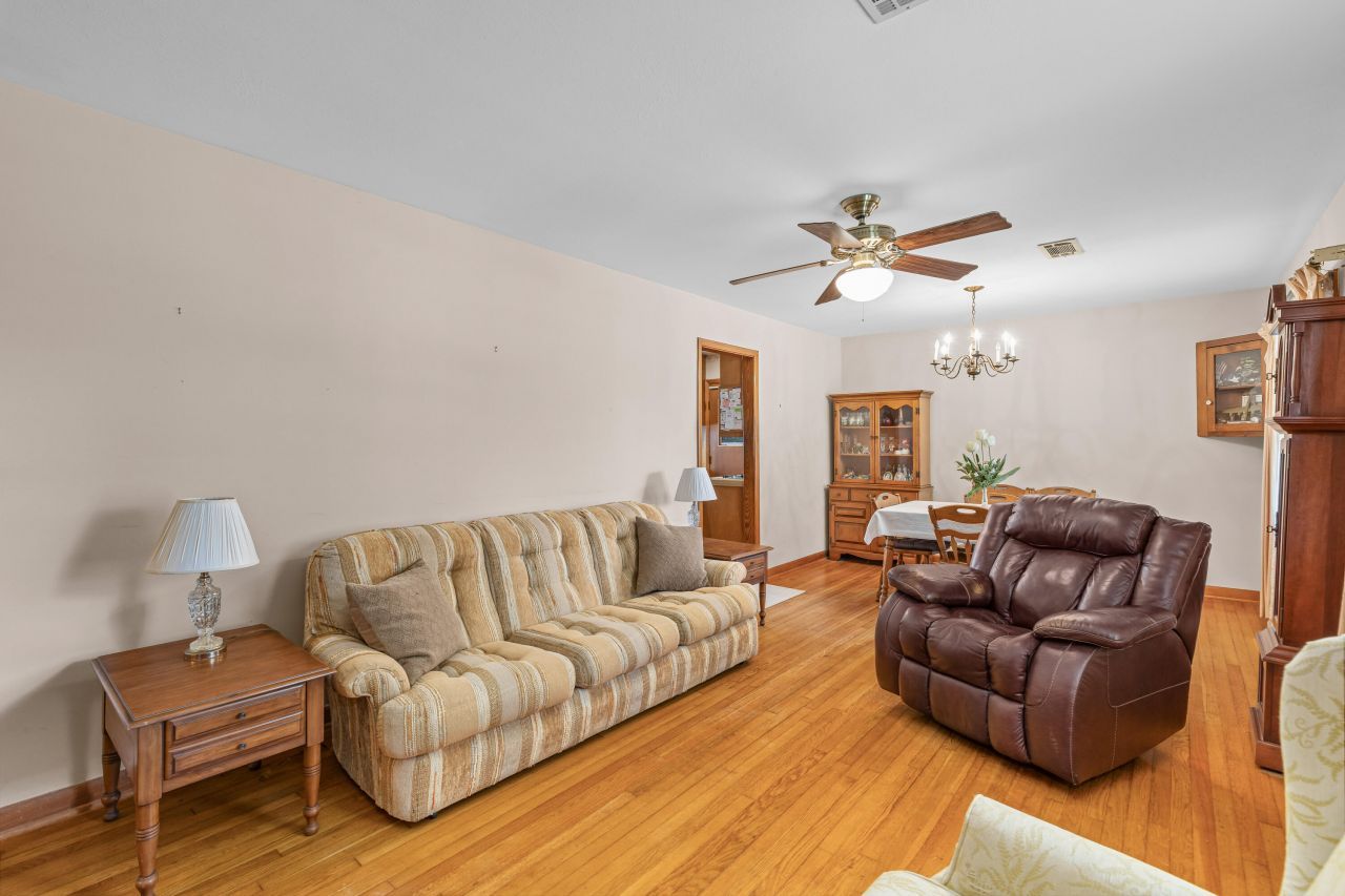 4744 Holbird Street Photo 5