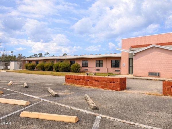 20370 Burns Avenue, Blountstown, FL 32424