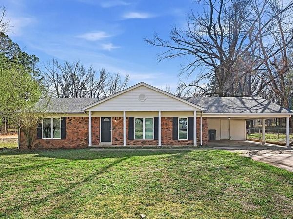 3765 OAKHURST AVE, Millington, TN 38053
