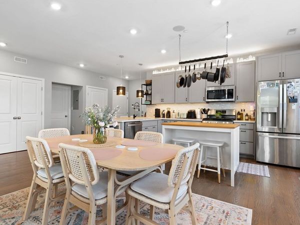 10 Ruthven Park, Unit U2, Boston, MA 02121