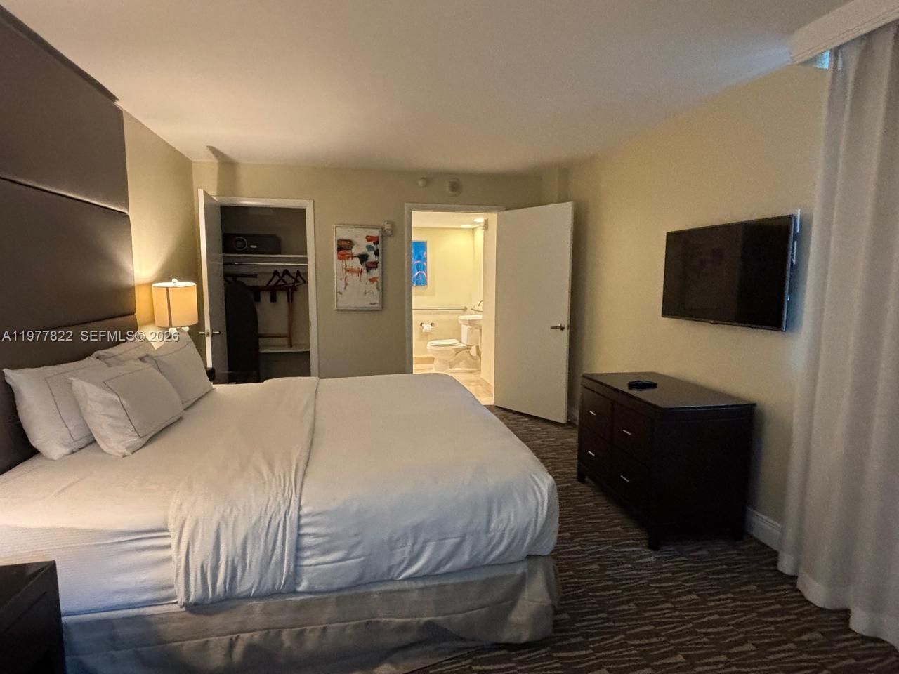 2670 E Sunrise Blvd , Unit 302, Fort Lauderdale, FL 33304 Photo