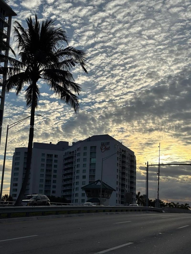 2670 E Sunrise Blvd , Unit 302, Fort Lauderdale, FL 33304 Photo