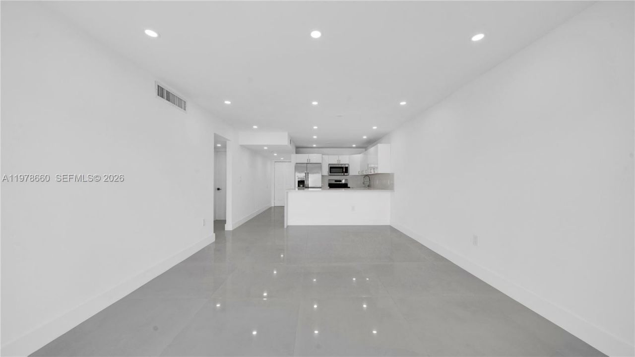 6070 W 19th Ave, Unit 315, Hialeah, FL 33012 Photo