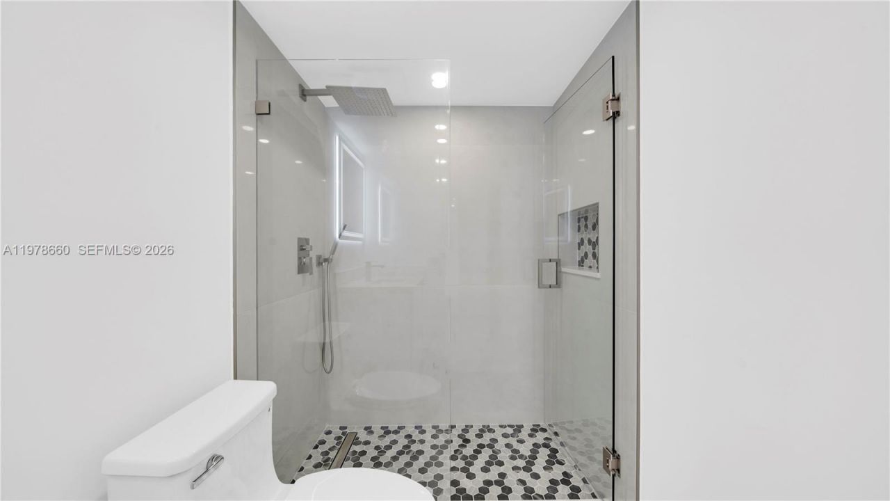 6070 W 19th Ave, Unit 315, Hialeah, FL 33012 Photo