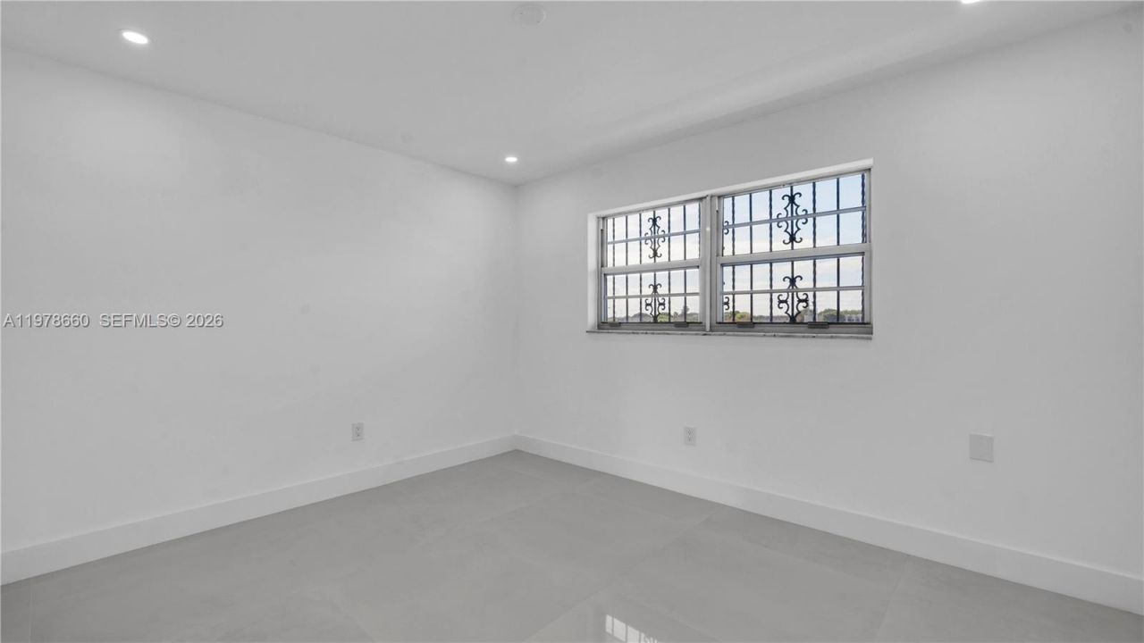 6070 W 19th Ave, Unit 315, Hialeah, FL 33012 Photo