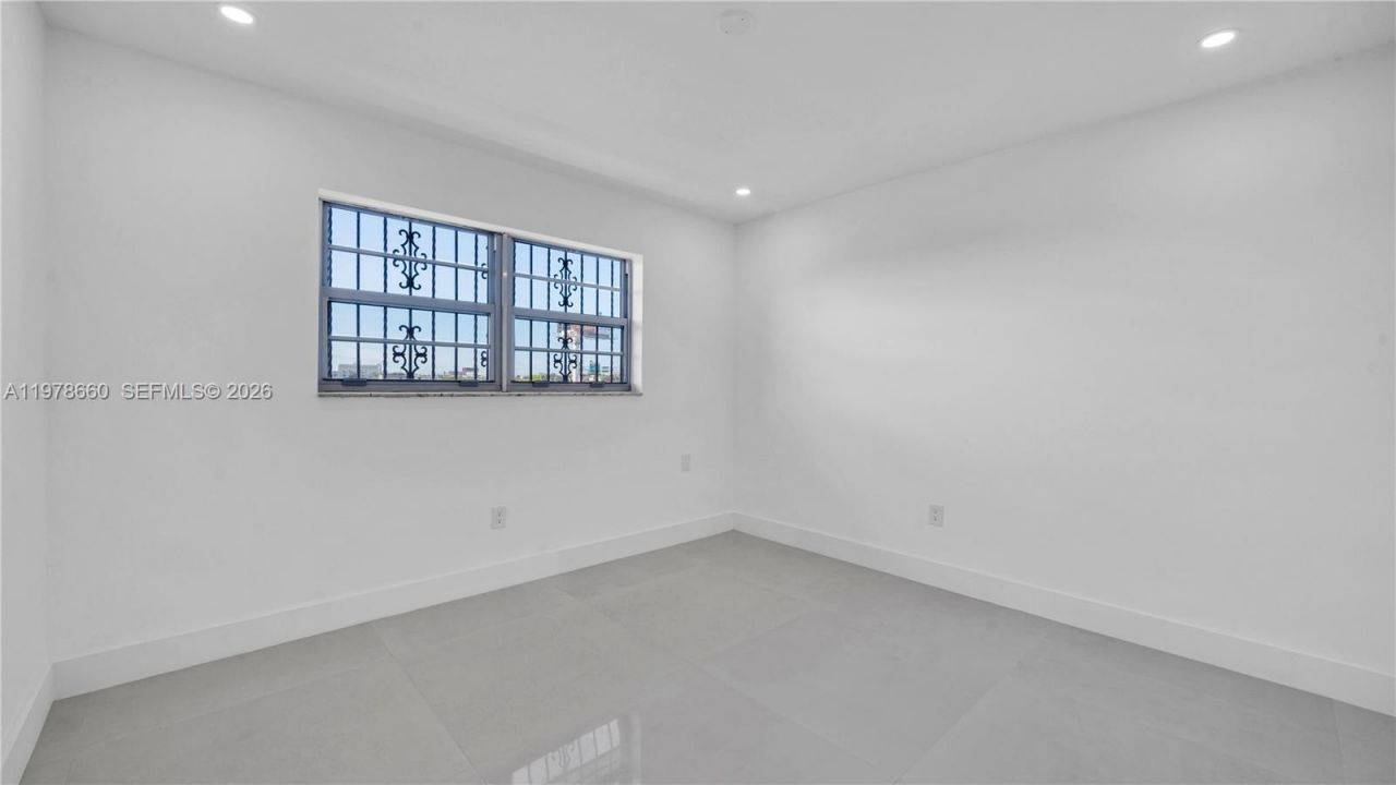 6070 W 19th Ave, Unit 315, Hialeah, FL 33012 Photo