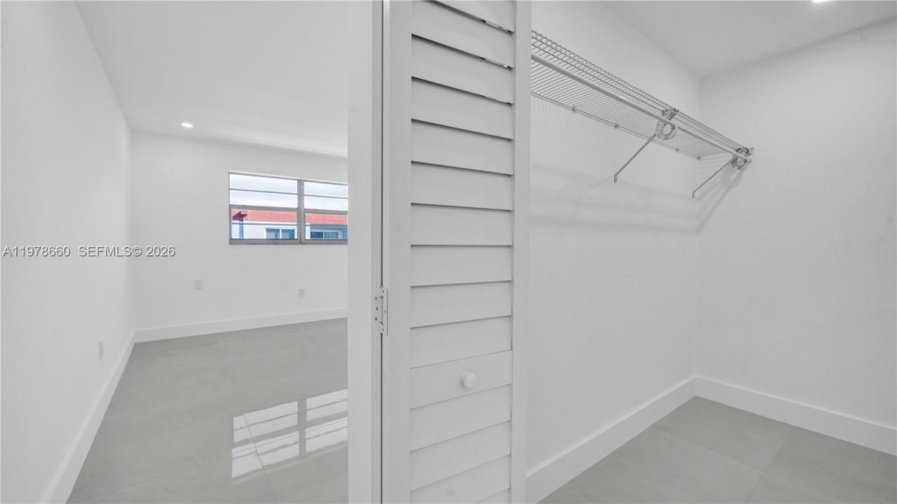 6070 W 19th Ave, Unit 315, Hialeah, FL 33012 Photo