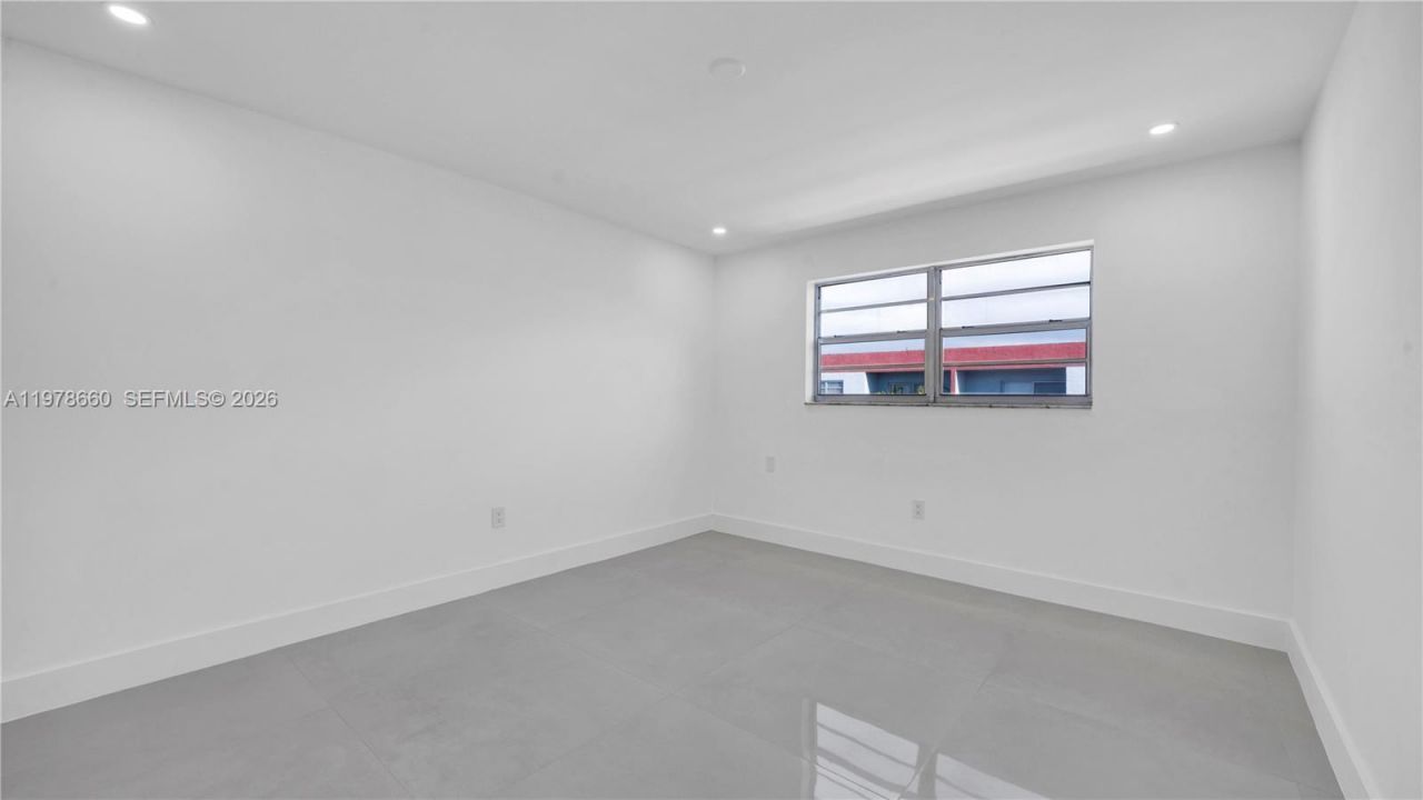 6070 W 19th Ave, Unit 315, Hialeah, FL 33012 Photo