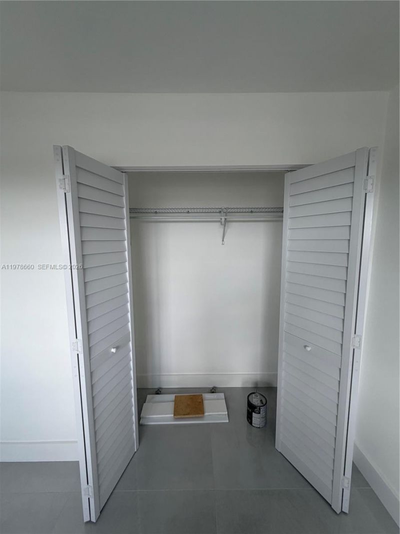 6070 W 19th Ave, Unit 315, Hialeah, FL 33012 Photo