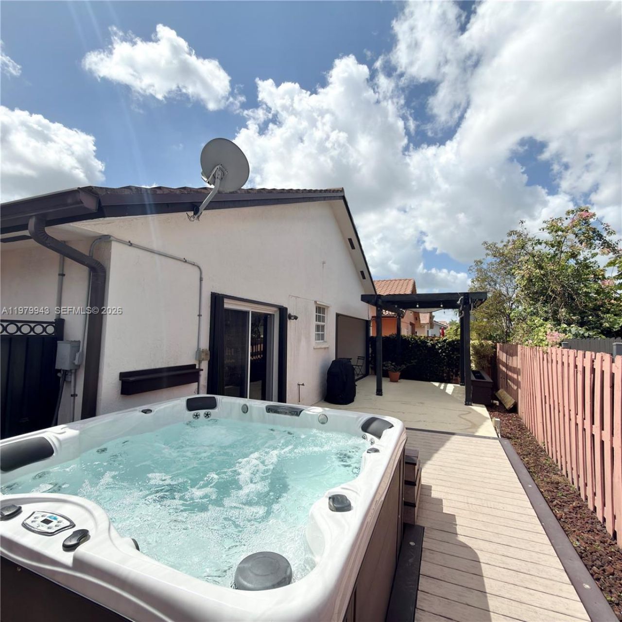 9023 NW 148th Ter , Miami Lakes, FL 33018 Photo