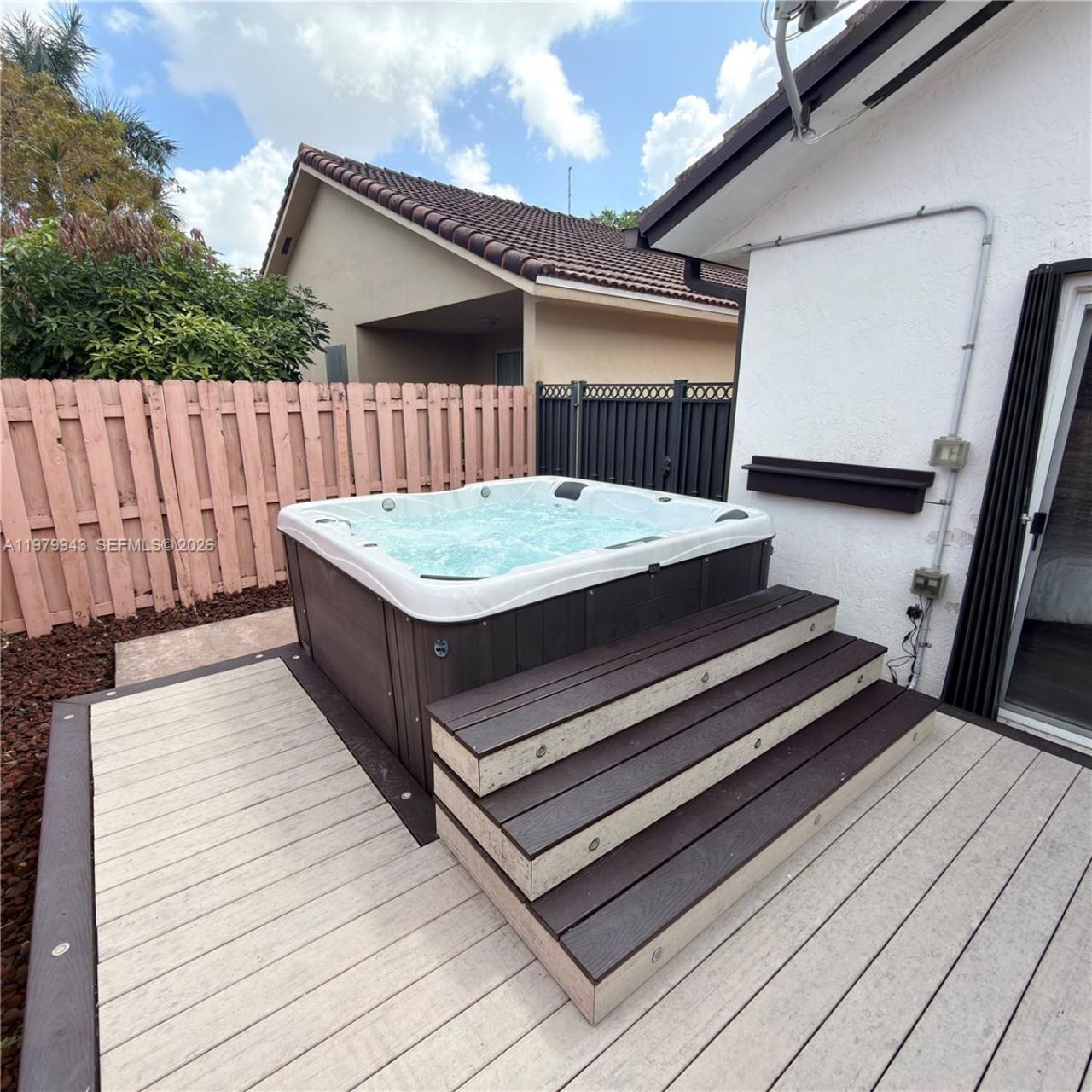 9023 NW 148th Ter , Miami Lakes, FL 33018 Photo