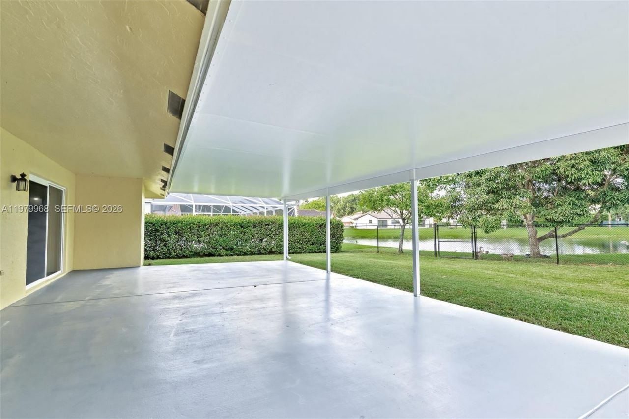 3562 W Southern Orchard Rd W, Davie, FL 33328 Photo