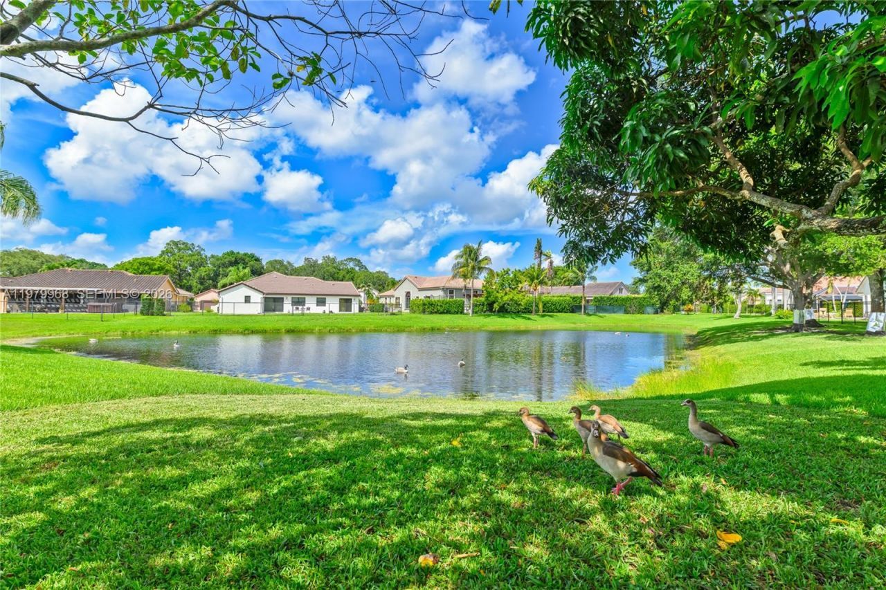 3562 W Southern Orchard Rd W, Davie, FL 33328 Photo